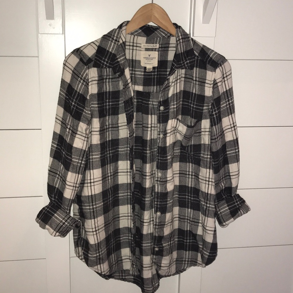 •American Eagle• Black plaid flannel shirt